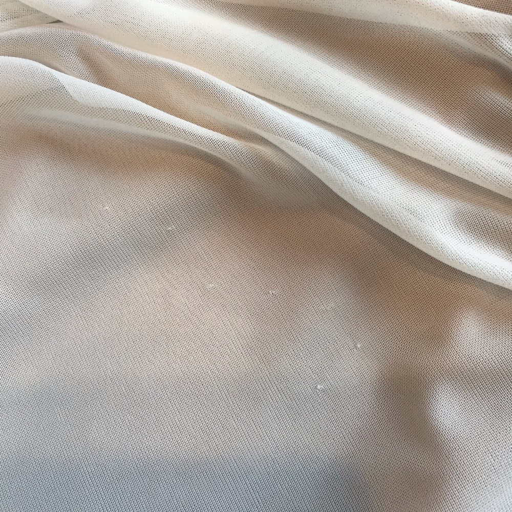 Keyhole, sleeveless dress with a full lining - Picture 7 of 7